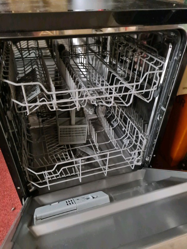 bush dishwasher dwfsg126b